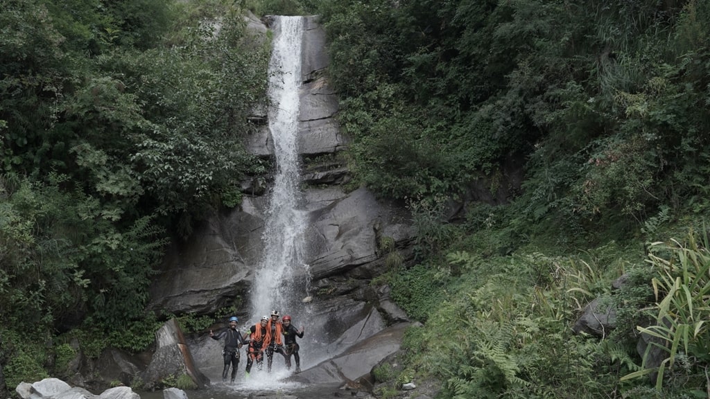 Bangoru Waterfall Hike